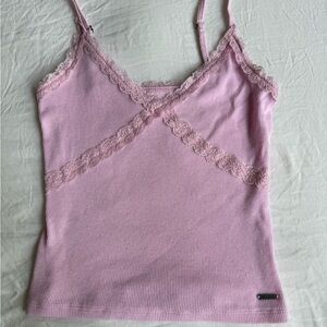 Hollister Lace Trim Tank 🎀